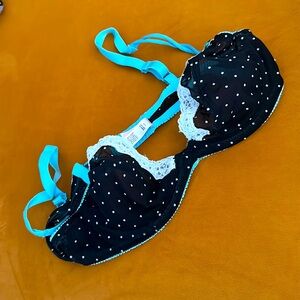 Victoria’s Secret Unlined Lacy Bra. Black Lace.